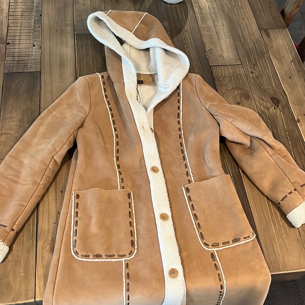 Kenneth Cole Women’s Coat size S - Excellent Condition - Tan